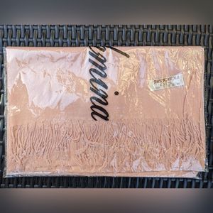100% Pashmina New In Bag  Peach Scarf
